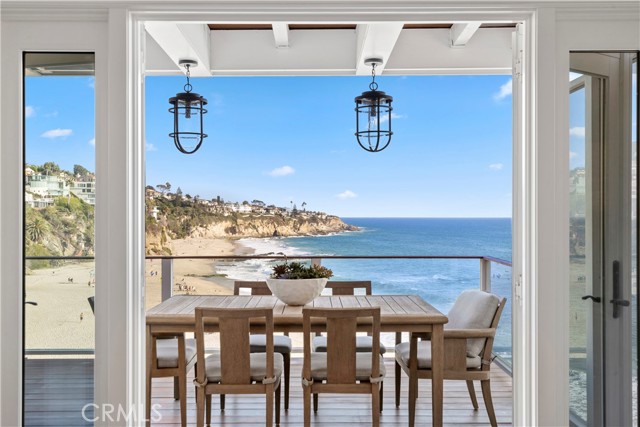 Detail Gallery Image 5 of 27 For 31889 Circle Drive, Laguna Beach,  CA 92651 - 4 Beds | 4/1 Baths