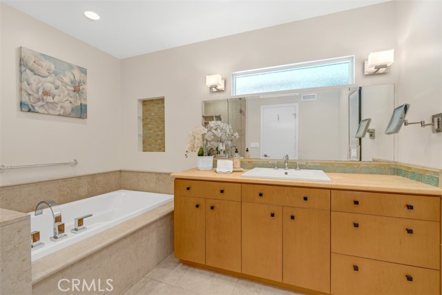 252 W 15th Street, Upland CA: https://media.crmls.org/medias/42ad74c7-2776-4431-a98b-72bbd0b05c20.jpg