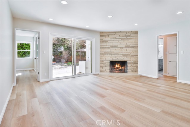 21032 Cantara Street, Canoga Park CA: https://media.crmls.org/medias/42ade471-5c6f-432d-ae5c-82d7c7ed35f1.jpg