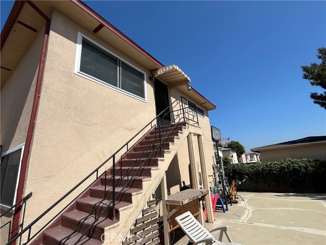 Detail Gallery Image 2 of 21 For 11880 Eucalyptus Ave #C,  Hawthorne,  CA 90250 - 2 Beds | 1 Baths