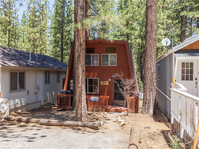 Detail Gallery Image 1 of 20 For 42554 Cedar Ave, Big Bear Lake,  CA 92315 - 2 Beds | 1 Baths