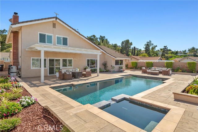 536 S Tumbleweed Road, Anaheim Hills CA: https://media.crmls.org/medias/42b0a497-ba1d-4c92-a204-99846f417c16.jpg
