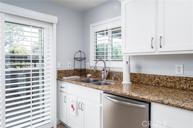 72 Corniche Drive, Dana Point CA: https://media.crmls.org/medias/42b0a6bb-1f04-489a-bbdc-6c039f941729.jpg
