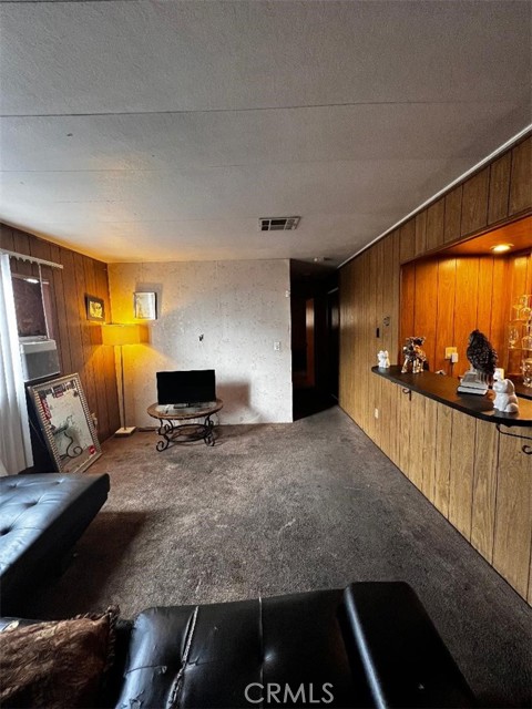 Detail Gallery Image 4 of 16 For 2160 W. Rialto Ave, San Bernardino,  CA 92410 - 2 Beds | 2 Baths