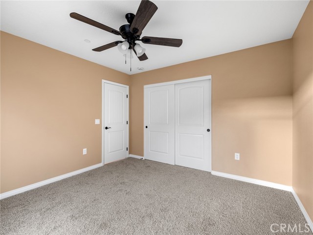 13835 Burning Tree Drive, Victorville CA: https://media.crmls.org/medias/42b0e98c-4876-4070-94e5-1712bc66a16c.jpg