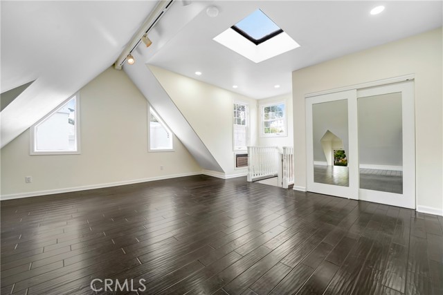 816 S Longwood, Los Angeles CA: https://media.crmls.org/medias/42b0f294-3d08-4cfb-9b8d-27463fde7c6f.jpg