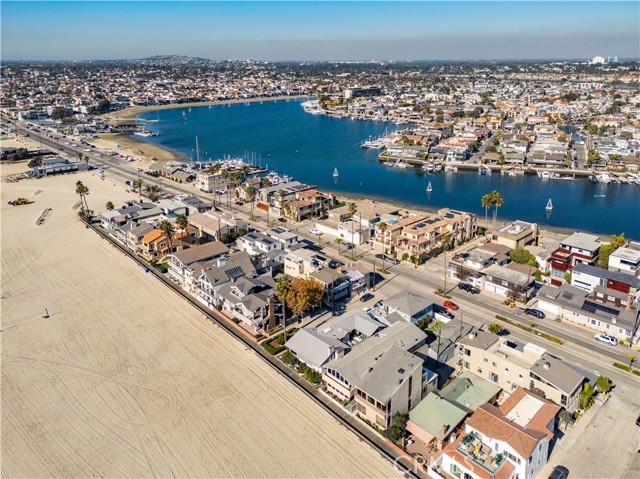 Detail Gallery Image 65 of 70 For 2 Laguna Pl, Long Beach,  CA 90803 - 4 Beds | 4 Baths