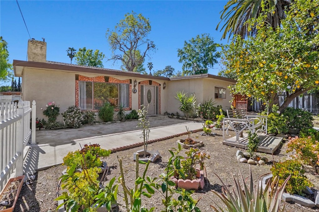 19026 Keswick Street, Reseda, CA 91335