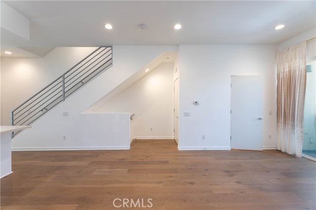 4831 Craner Avenue, North Hollywood CA: https://media.crmls.org/medias/42b2d96e-ba1d-4a3b-ae32-8900143e007a.jpg