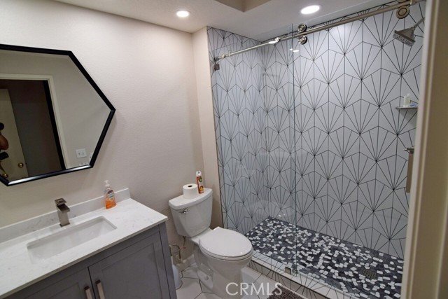 144 Desert Falls Circle, Palm Desert CA: https://media.crmls.org/medias/42b312e6-dedc-47d4-89d4-fde7618b92d4.jpg