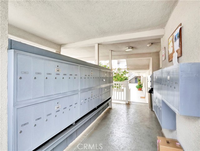 2411 Prospect Avenue, Hermosa Beach, California 90254, 1 Bedroom Bedrooms, ,1 BathroomBathrooms,Residential,Sold,Prospect,PV22093265