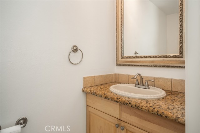 Detail Gallery Image 8 of 27 For 10808 Kling St #5,  Toluca Lake,  CA 91602 - 3 Beds | 2/1 Baths