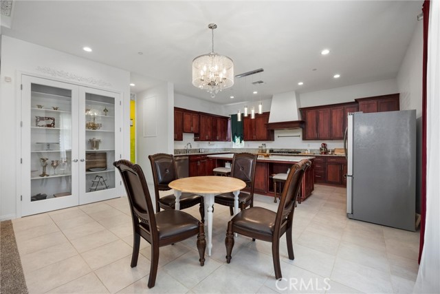 Detail Gallery Image 9 of 27 For 13611 Faringford Ln, Bakersfield,  CA 93311 - 4 Beds | 3 Baths