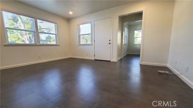 Detail Gallery Image 2 of 11 For 365 Walnut St, Costa Mesa,  CA 92627 - 3 Beds | 1 Baths