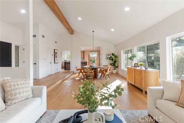 Detail Gallery Image 6 of 64 For 5166 Marmol Dr, Woodland Hills,  CA 91364 - 3 Beds | 3 Baths