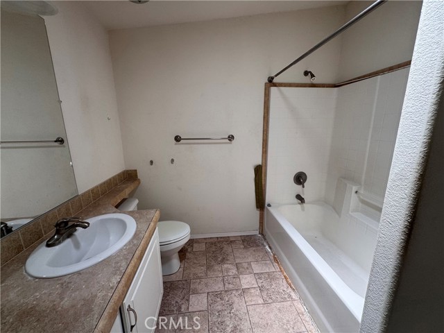 Detail Gallery Image 8 of 43 For 29226 Us Highway 58, Barstow,  CA 92311 - 4 Beds | 2 Baths