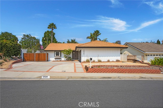 26281 Papagayo Drive, Mission Viejo CA: https://media.crmls.org/medias/42b644a6-5ab2-4b5c-9142-6d052adfb1f5.jpg