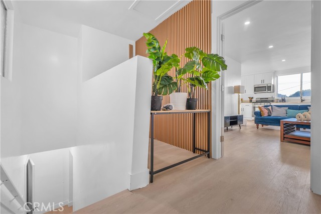Detail Gallery Image 5 of 36 For 3115 Arvia St 1b,  Los Angeles,  CA 90065 - 5 Beds | 2 Baths