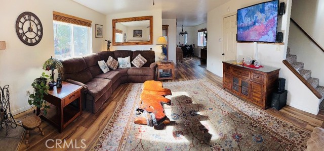 921 Piru Way, Frazier Park CA: https://media.crmls.org/medias/42b7615d-8db5-429a-8ae5-1e07b5bf05bd.jpg