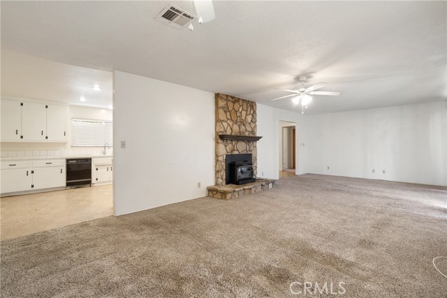 Detail Gallery Image 10 of 38 For 10004 Oakwood Ave, Hesperia,  CA 92345 - 2 Beds | 2 Baths