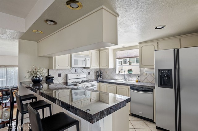 2615 Voorhees Avenue, Redondo Beach, California 90278, 3 Bedrooms Bedrooms, ,2 BathroomsBathrooms,Residential,Sold,Voorhees,SB23090522