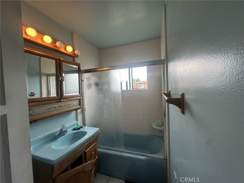 https://media.crmls.org/medias/42b87aeb-4c44-4861-9209-d4ee67b69234.jpg?preset=X-Large