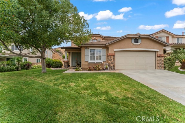 22939 Raintree Lane, Saugus CA: https://media.crmls.org/medias/42b8dbc2-cd7a-4bcf-b9ca-1a41d0eeec15.jpg
