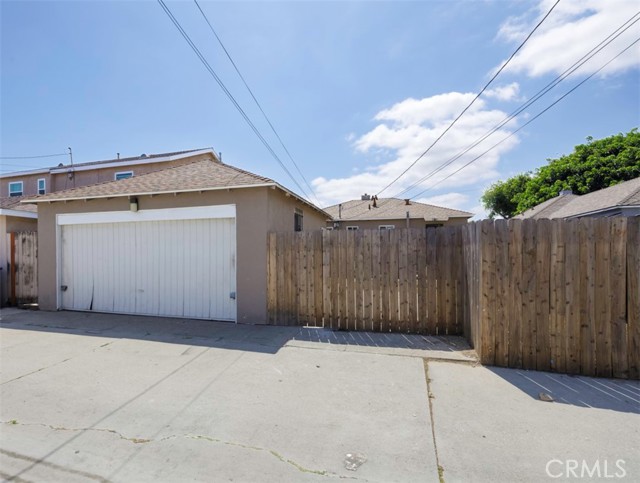 2292 Euclid Avenue, Long Beach CA: https://media.crmls.org/medias/42b9084a-621c-4c9e-a394-99c6757089d4.jpg