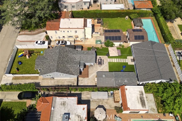 Detail Gallery Image 2 of 45 For 11101 Sarah St, Toluca Lake,  CA 91602 - 6 Beds | 5 Baths