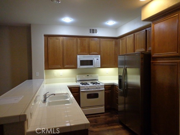 Detail Gallery Image 9 of 20 For 7748 Hess Pl #1,  Rancho Cucamonga,  CA 91739 - 3 Beds | 2/1 Baths