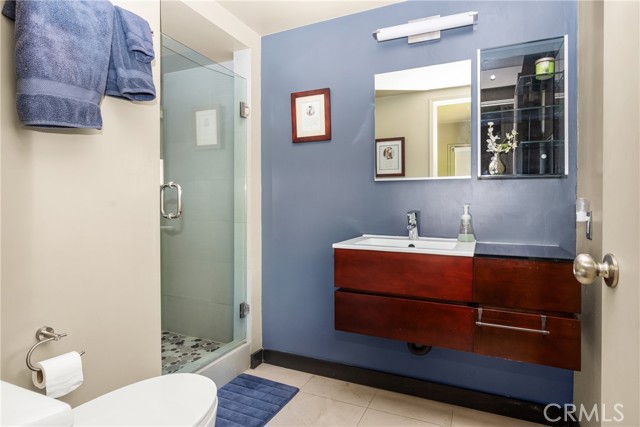 1006 W Pioneer Drive, Anaheim CA: https://media.crmls.org/medias/42ba3f27-93f3-4318-a5e5-294bec214597.jpg