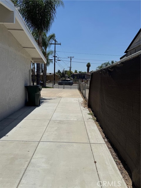 518 E 2nd Street, Rialto CA: https://media.crmls.org/medias/42ba85b3-aa56-4d27-970f-0791887a6187.jpg