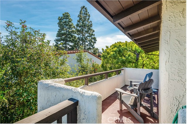 Extra deck area on this End unit with peaceful garden view Extra deck area on this End unit with peaceful garden view
