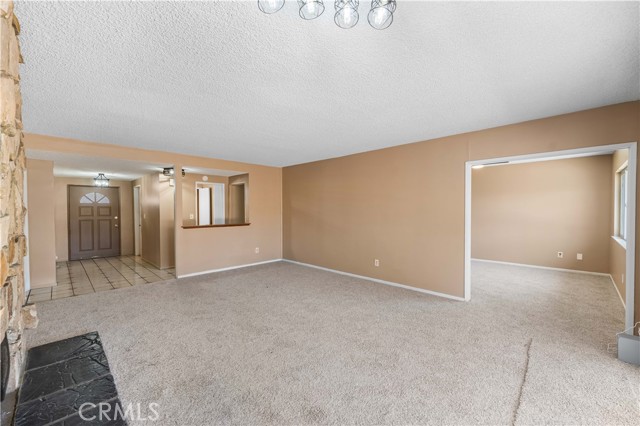 9946 Ruffner Avenue, North Hills CA: https://media.crmls.org/medias/42bb0f29-b423-4245-b83f-3f6c723cb864.jpg