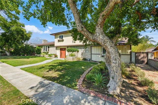 Detail Gallery Image 2 of 41 For 1754 N 2nd Ave, Upland,  CA 91784 - 4 Beds | 3 Baths