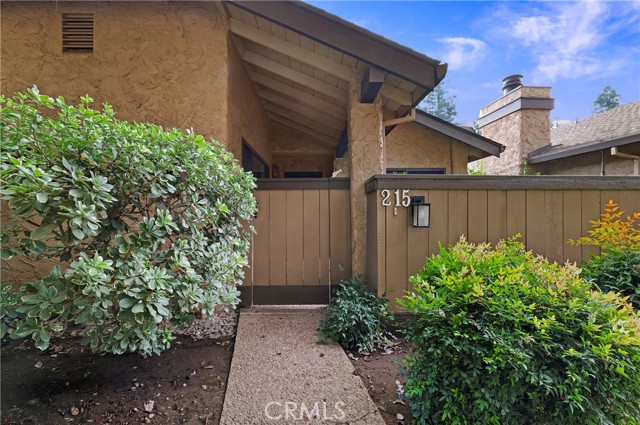 Detail Gallery Image 5 of 56 For 512 Wilshire Ct Ct, Chico,  CA 95973 - 2 Beds | 2 Baths