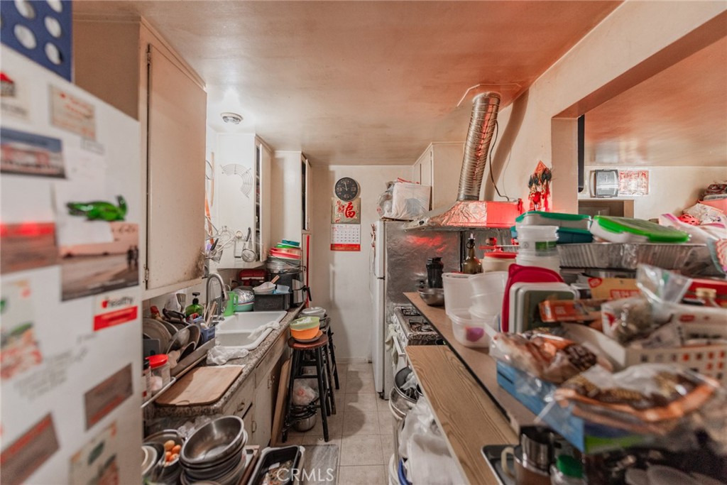 https://media.crmls.org/medias/42bceec7-d9ba-4d40-a211-d1e6c3316438.jpg?preset=X-Large