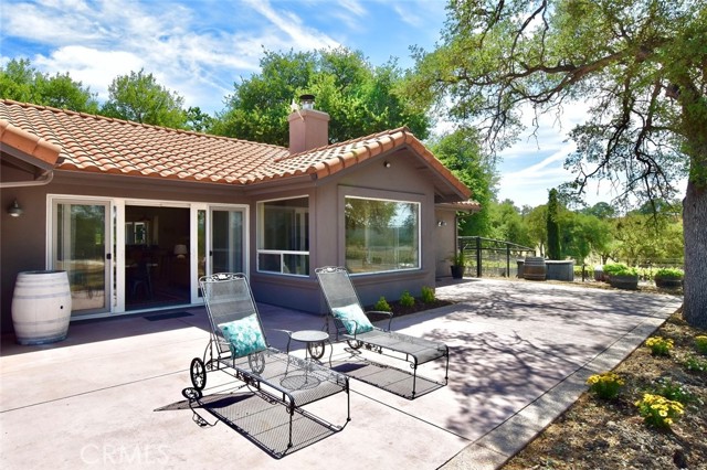 53600 Bradley Lockwood Road, Lockwood CA: https://media.crmls.org/medias/42bcf5c6-9a10-4822-8568-e639b0433abf.jpg