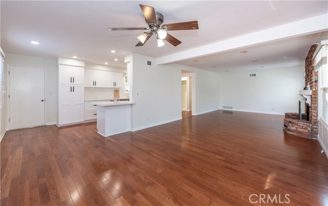 Detail Gallery Image 5 of 22 For 1207 Sycamore, Fullerton,  CA 92831 - 3 Beds | 2 Baths