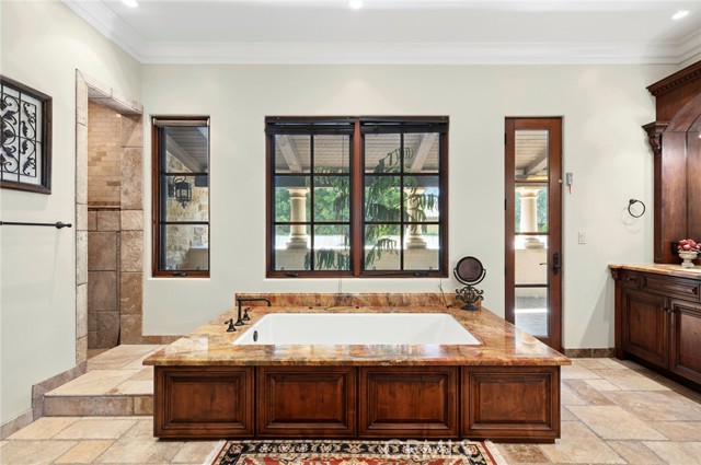 Detail Gallery Image 23 of 44 For 96 Canyon Creek, Irvine,  CA 92603 - 5 Beds | 6/2 Baths