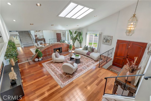 Detail Gallery Image 9 of 63 For 19201 Sherborne Ln, Huntington Beach,  CA 92646 - 4 Beds | 2/1 Baths