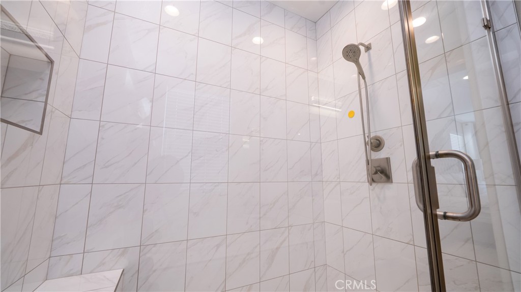 https://media.crmls.org/medias/42be61bd-7bce-4c59-98be-79b0a57525e2.jpg?preset=X-Large