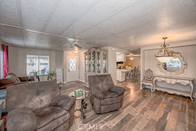 Detail Gallery Image 7 of 22 For 21216 Blue Curl Way #212,  Canyon Country,  CA 91351 - 2 Beds | 2 Baths