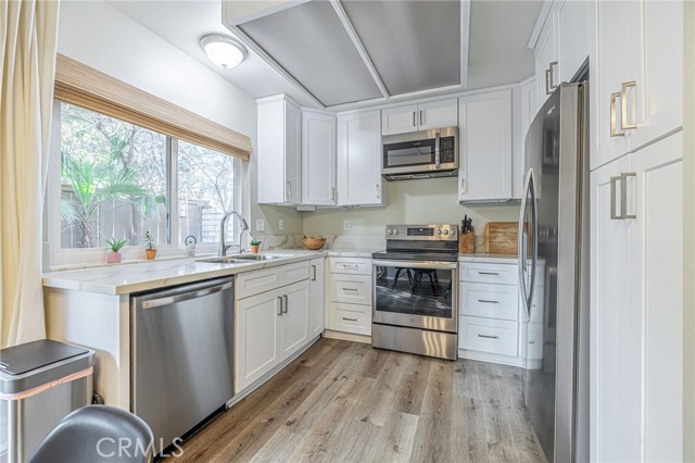 Detail Gallery Image 11 of 25 For 23540 Lampara, Valencia,  CA 91355 - 2 Beds | 2 Baths