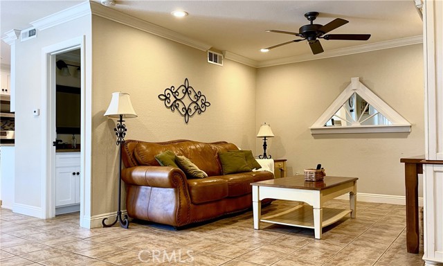 26053 Via Pera, Mission Viejo CA: https://media.crmls.org/medias/42c0034d-8d3e-4cf2-b608-6bc8730c98da.jpg