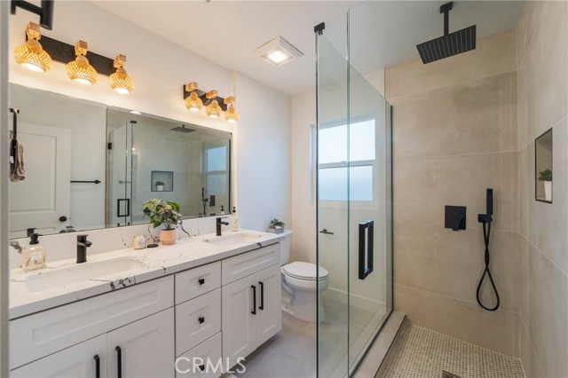Detail Gallery Image 15 of 41 For 3532 S Muirfield Rd, Los Angeles,  CA 90016 - 4 Beds | 3 Baths