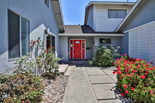 11112 Camellia Avenue, Fountain Valley CA: https://media.crmls.org/medias/42c2df0f-6967-423c-acc5-550d9b09f0db.jpg