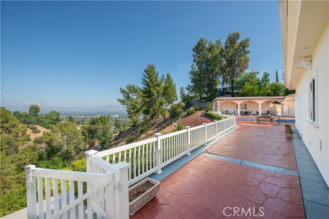 Detail Gallery Image 22 of 27 For 4407 Medley Pl, Encino,  CA 91316 - 6 Beds | 4/2 Baths