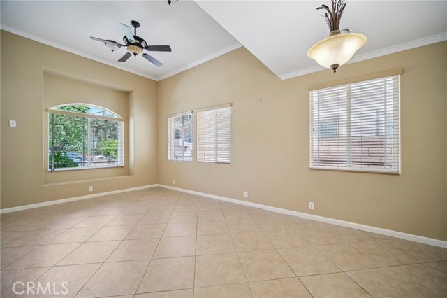 6958 Amigo Avenue, Reseda CA: https://media.crmls.org/medias/42c388c1-3ff9-4fbd-91a7-95956f9a62ac.jpg