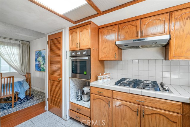 Detail Gallery Image 10 of 26 For 303 W Loraine #2,  Glendale,  CA 91202 - 3 Beds | 2/1 Baths